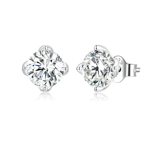 Eladia Moissanite Stud Earrings